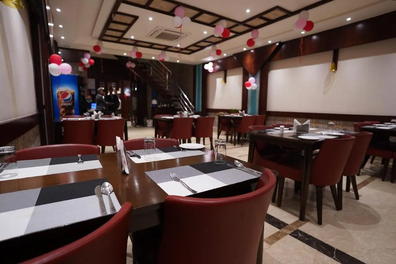Hotel Varanasi Heritage 3*,
